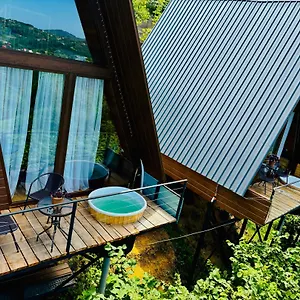 Wayside باتومي